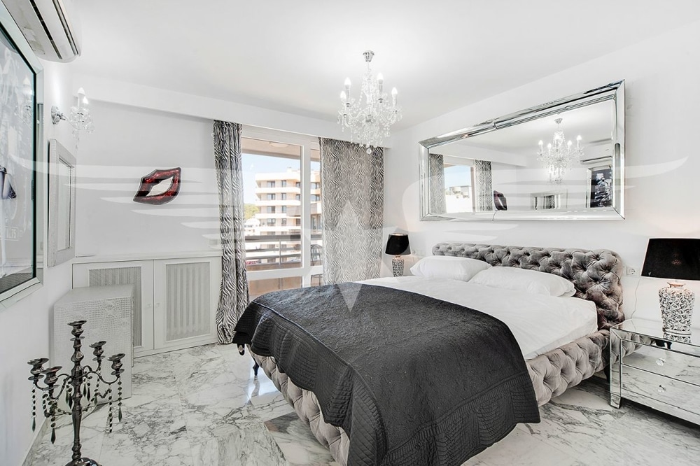 Schlafzimmer 1