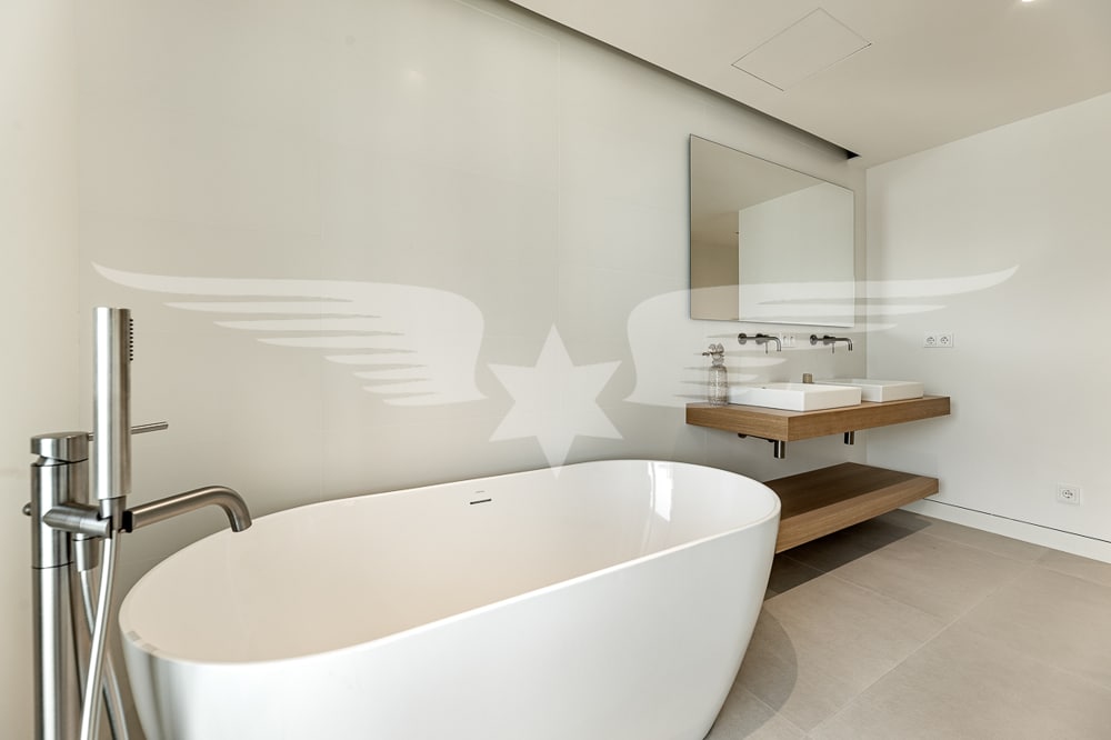 Example Bathroom Master-Suite