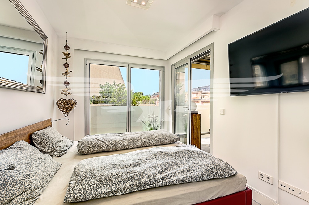 Schlafzimmer 1
