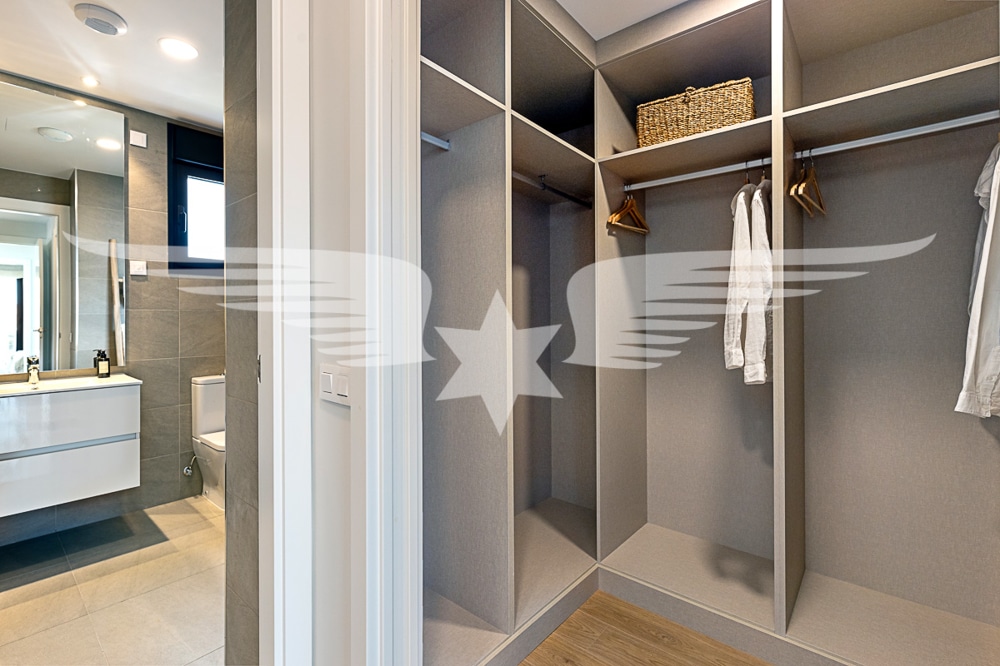 Walk-in closet