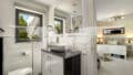 Badezimmer 2