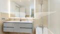 Bath en Suite ground floor