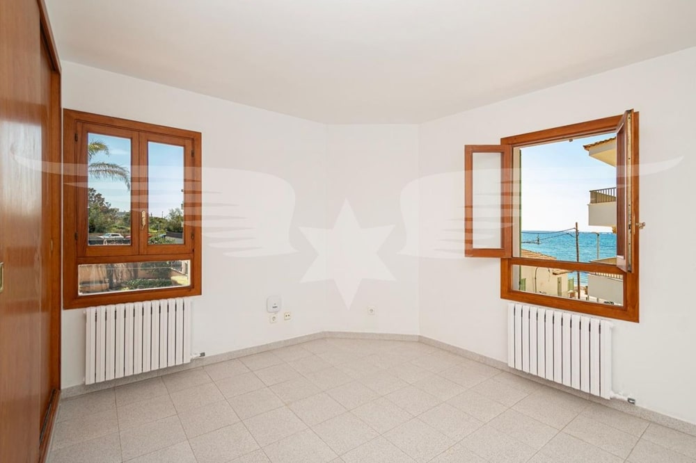 Bedroom 1st floor