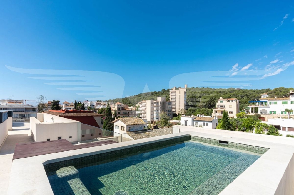 Private swimming pool