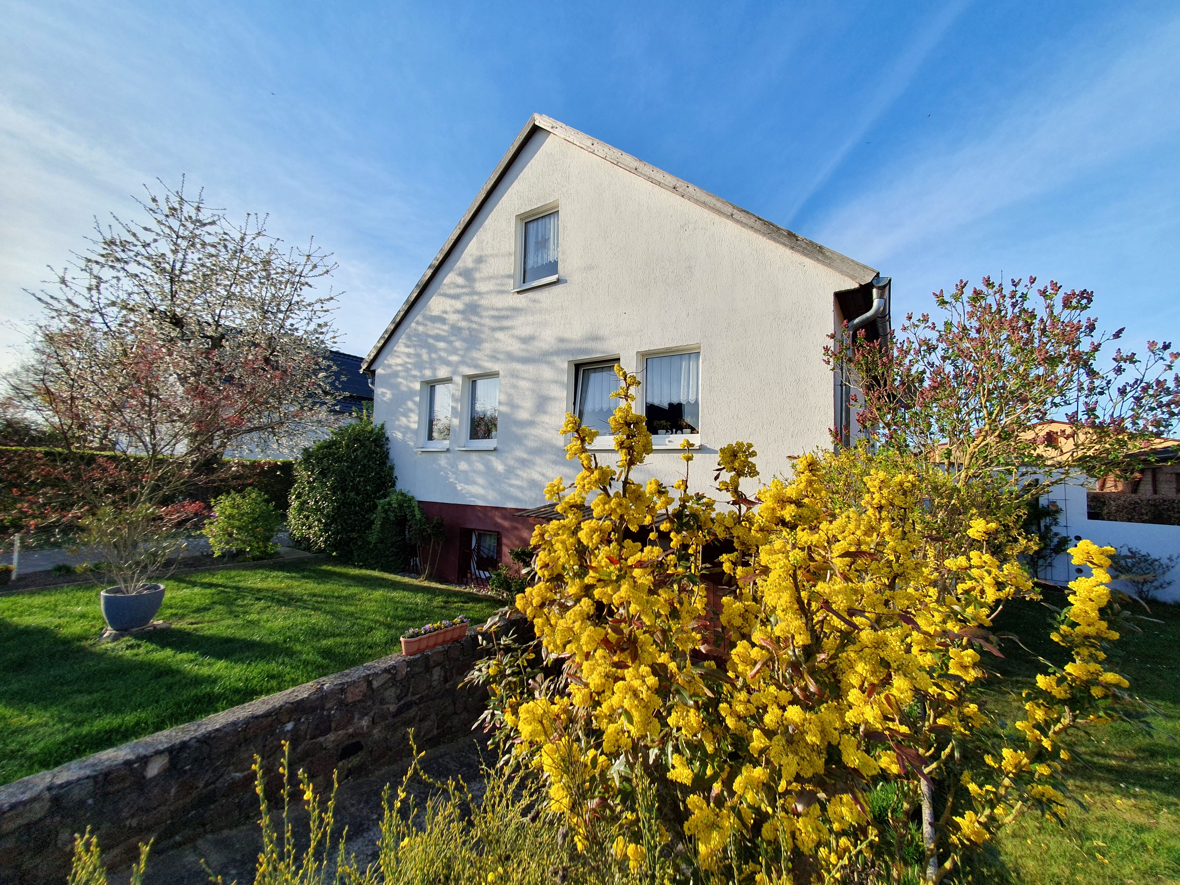 Gemütliches Einfamilienhaus mit Garage in ruhiger Lage !