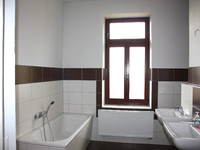 Wohnen Sie großzügig in beliebter Wohngegend von Radebeul-West - Photo 1
