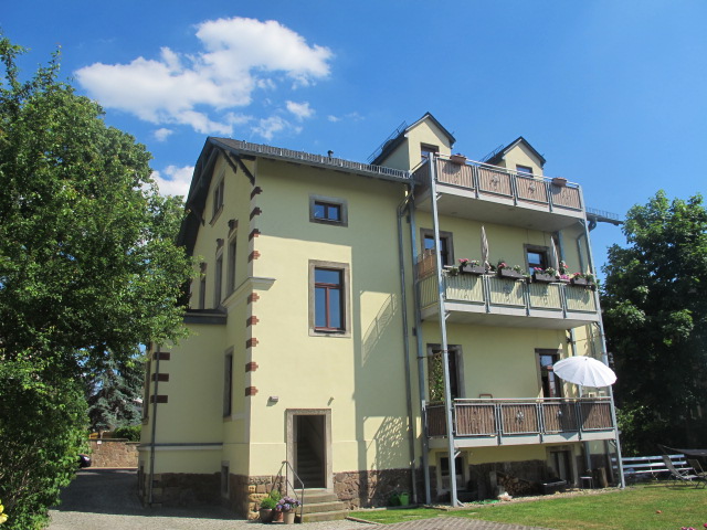 Wohnen Sie großzügig in beliebter Wohngegend von Radebeul-West - Photo 3