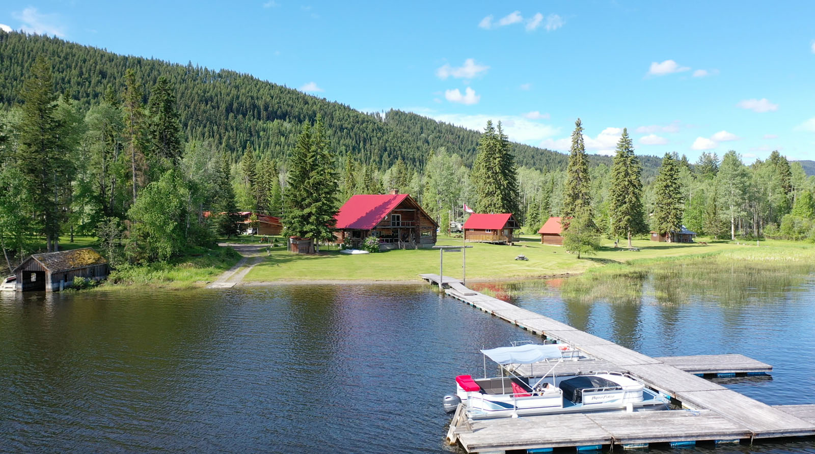 10 ha ResortAnwesen in traumhafter Bestlage am Canim Lake. HELD