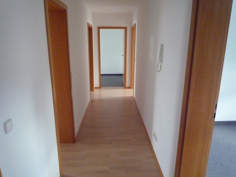 IDEAL - geräumige 3-Raum Wohnung im Dachgeschoss mit EBK - Foto 5