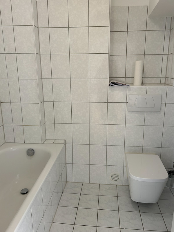 Gut geschnittene 2 Zimmer- Wohnung mit Balkon in Mainz-City, Nähe Kaufhof - Photo 4