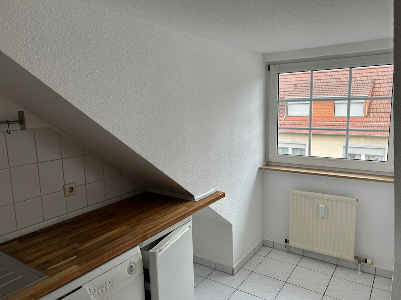 Gemütliche 2 Zimmer-DG-Wohnung mit 2 Stellplätzen im beliebten Mainz- Laubenheim - Foto 1