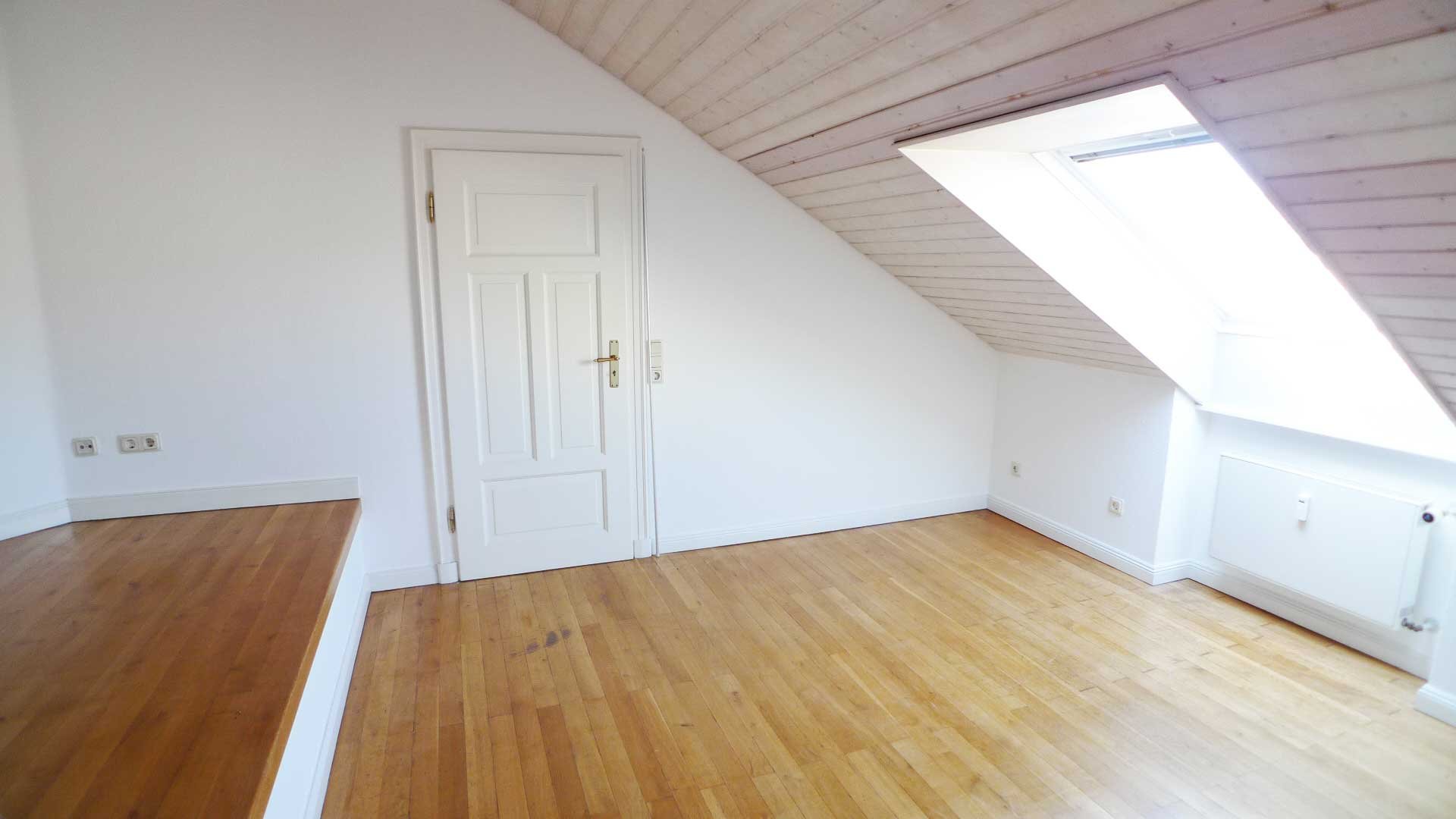 Renovierte Maisonette-Wohnung mit Galerie, Kamin, Einbauküche und TG, Trier-Innenstadt - Foto 5