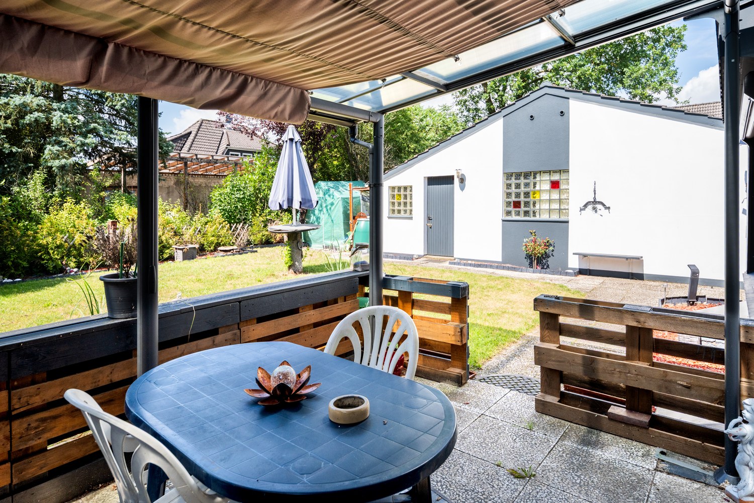 Ebenerdiger Bungalow mit Garten – die perfekte Alternative zur Eigentumswohnung — Außenaufnahme