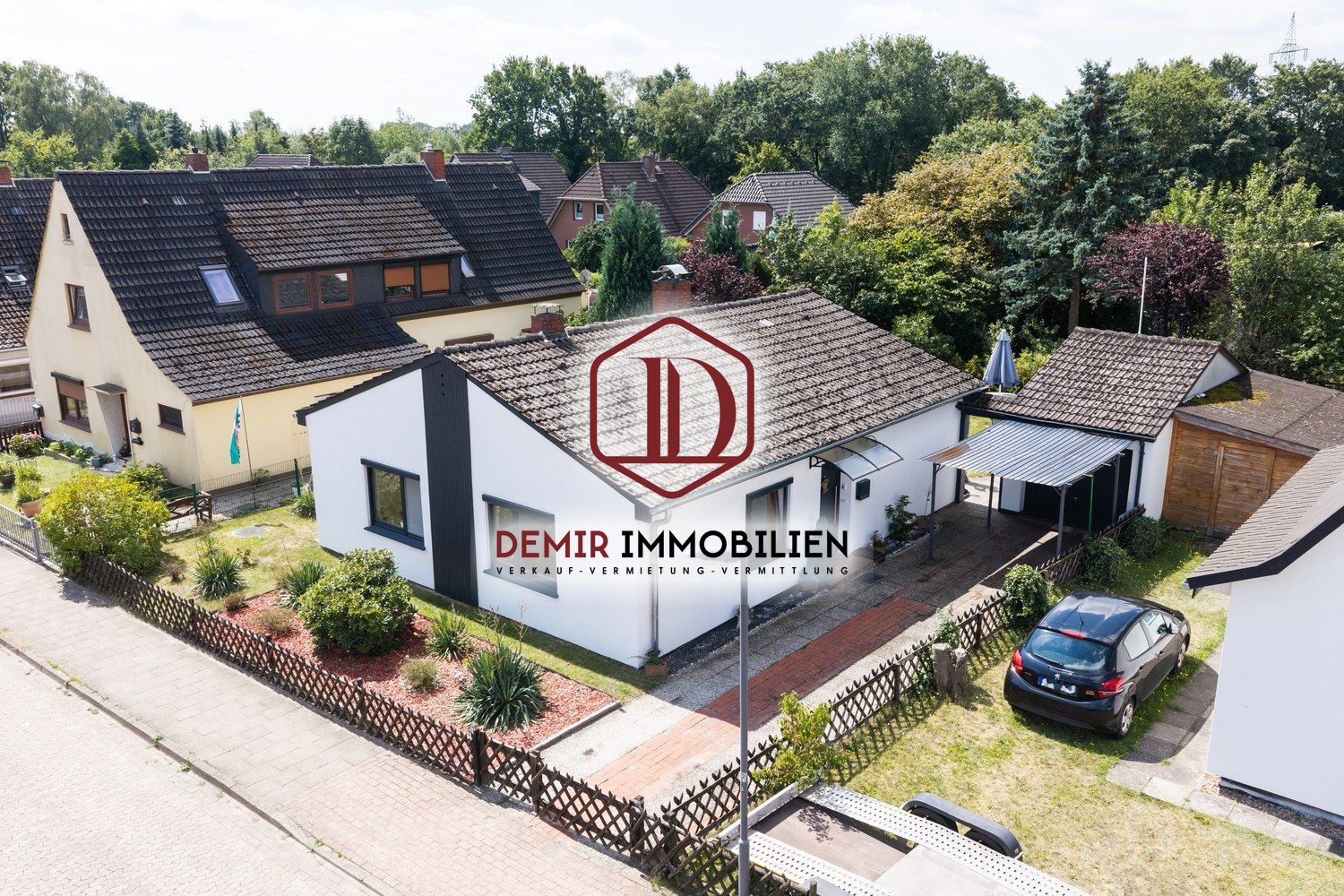 Ebenerdiger Bungalow mit Garten – die perfekte Alternative zur Eigentumswohnung — Titelbild