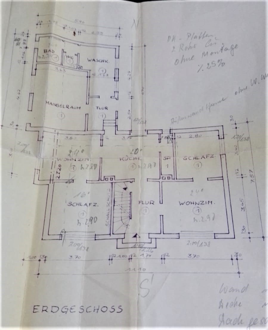 Zweifamilienhaus mit großem Grundstück — Grundriss Grundriss 1