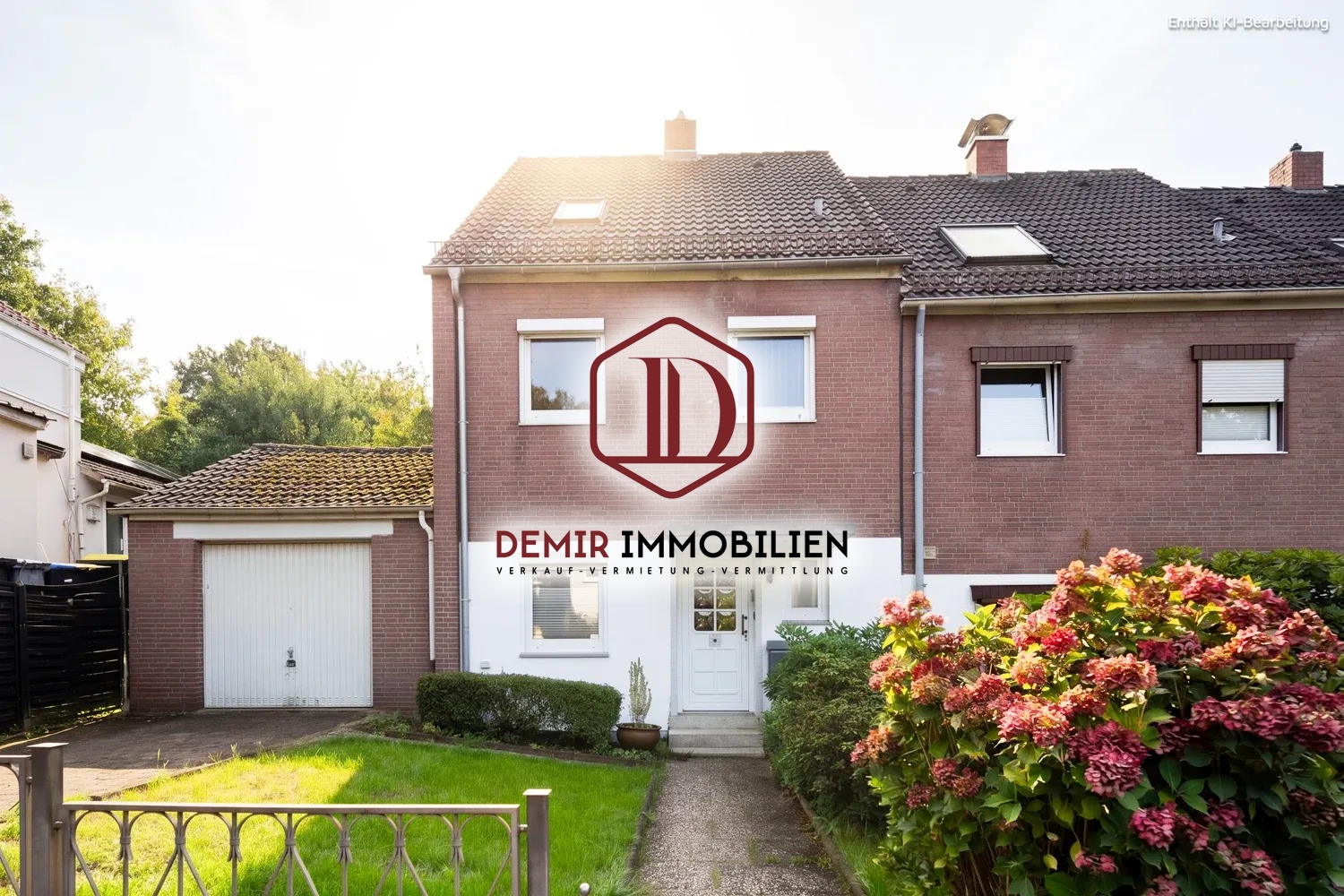 Gepflegtes Reihenendhaus mit Garage und großem Grundstück in Bremen Burgdamm — Titelbild