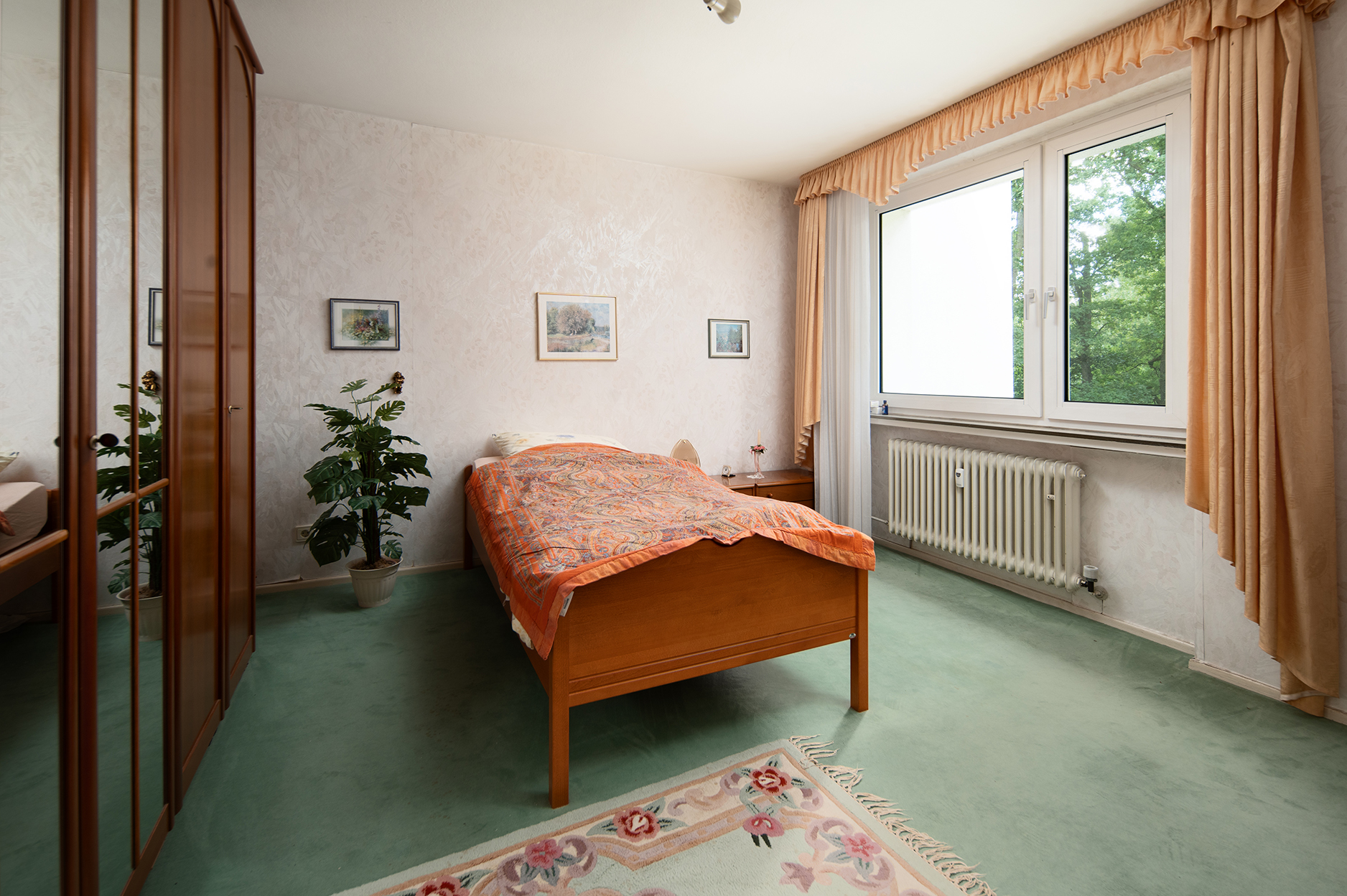 gepflegte 3-Zimmerwohnung mit Südbalkon — Schlafzimmer 1