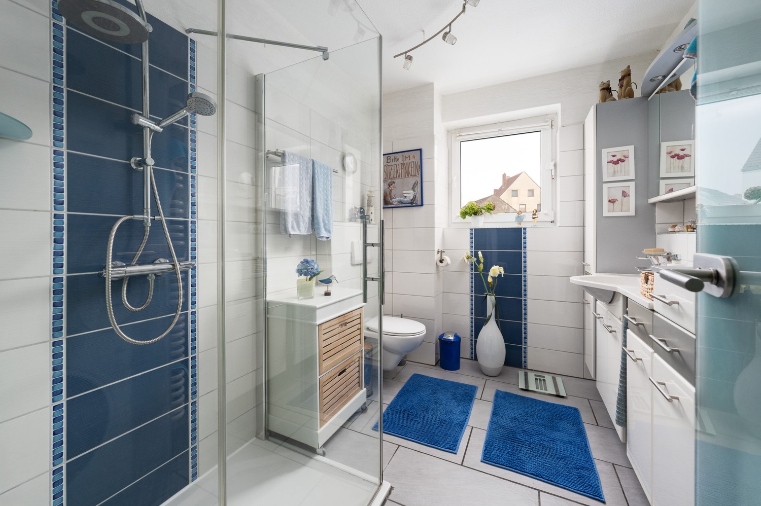 Terrassenwohnung in Bremen Gröpelingen mit eigenem Stellplatz — Badezimmer