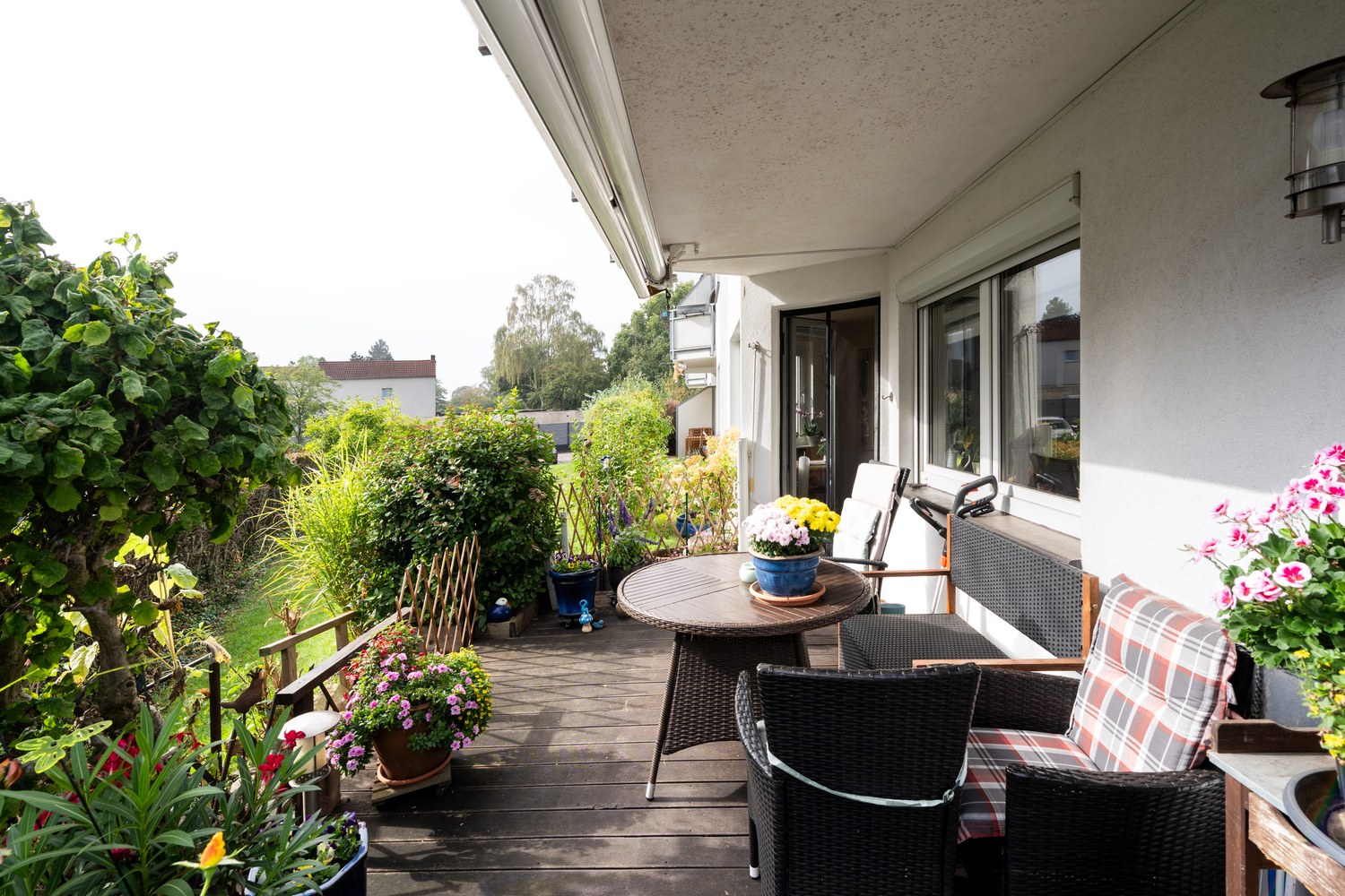 Terrassenwohnung in Bremen Gröpelingen mit eigenem Stellplatz — Terrasse