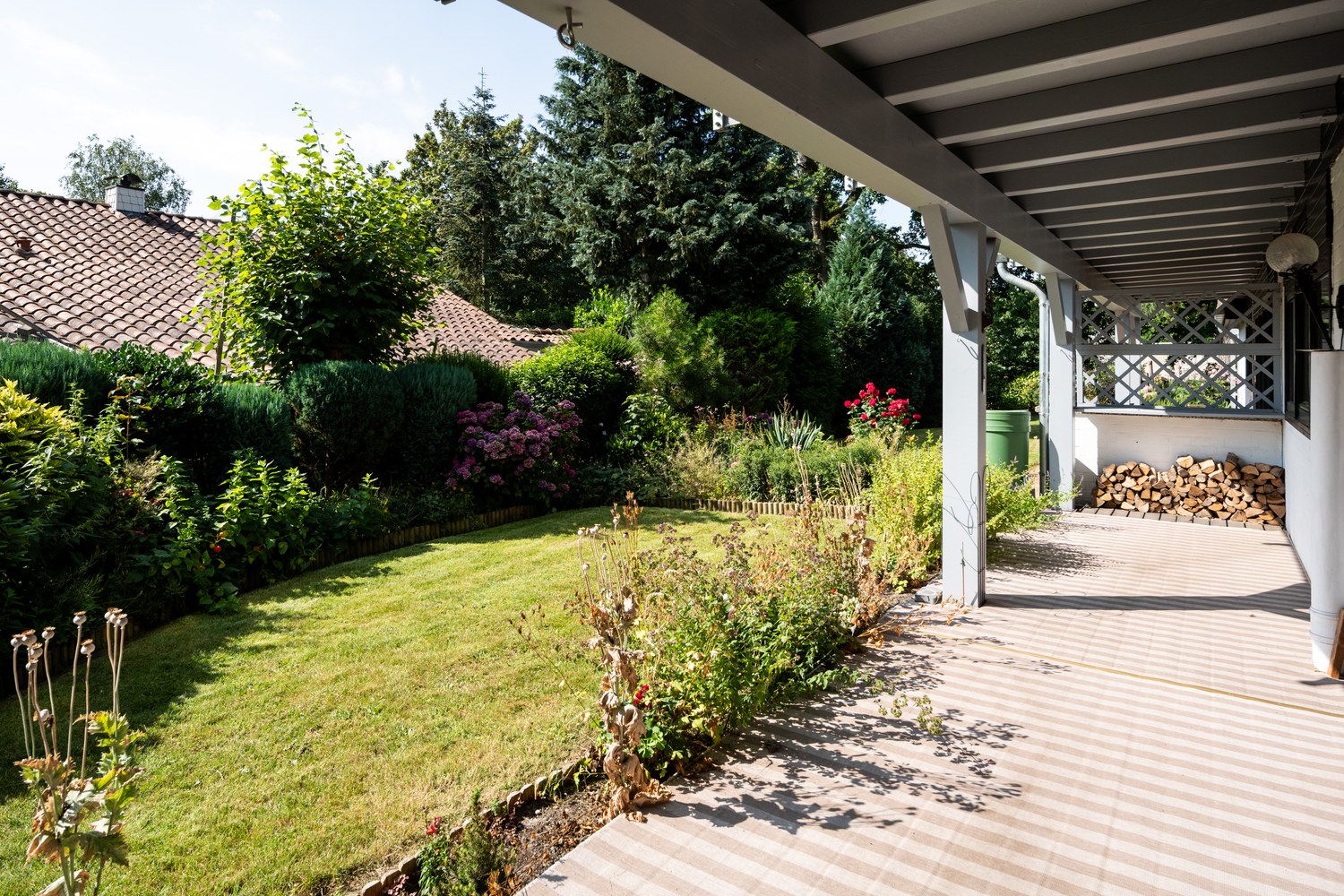 Stilvolle Terrassenwohnung in Ritterhude-Platjenwerbe — Gartenansicht