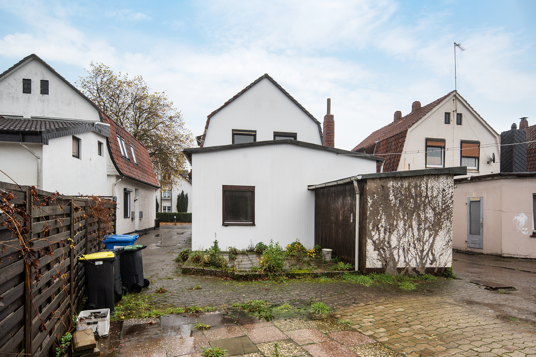 Ein/Zweifamilienhaus in gefragter Lage — Rückansicht
