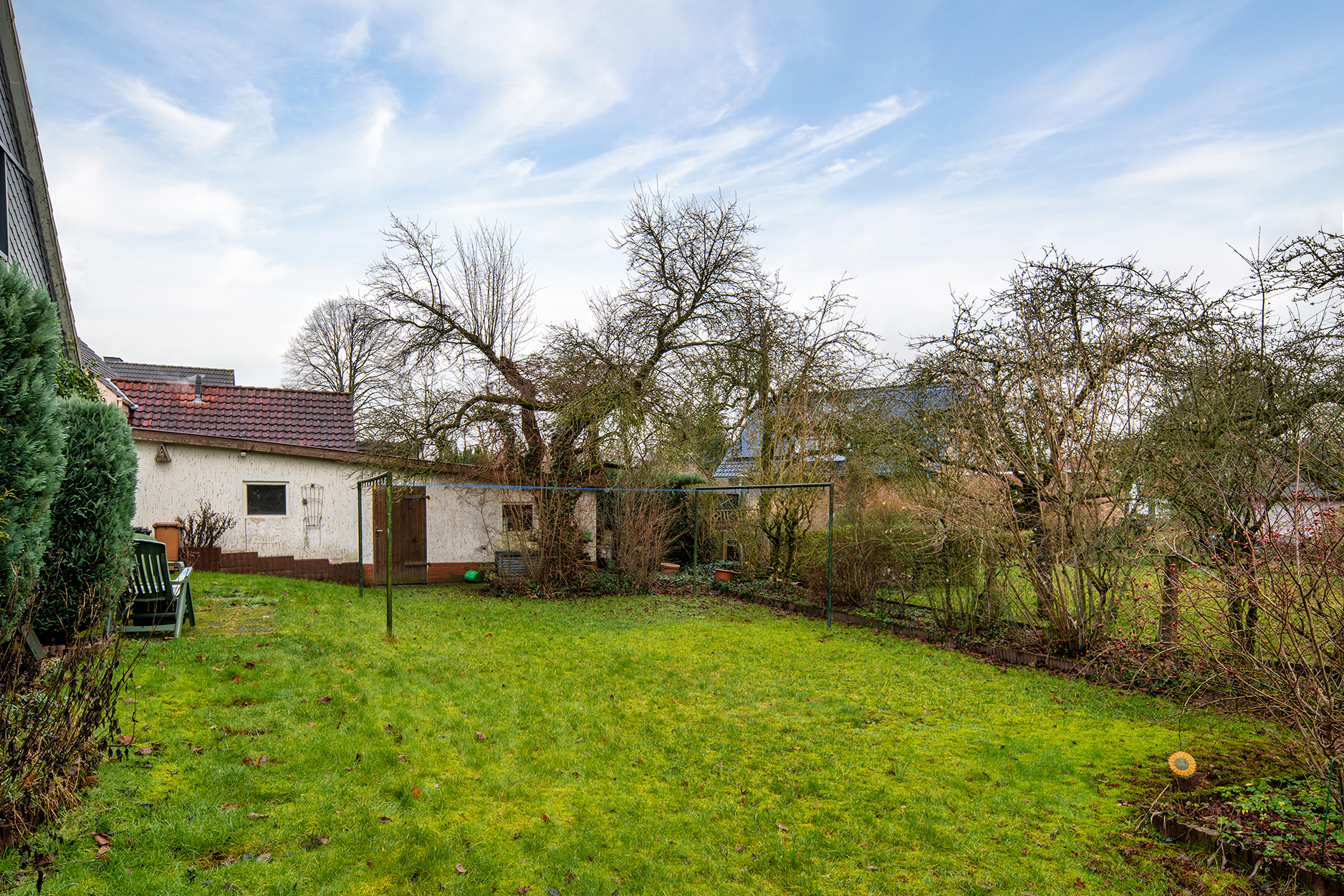 Einfamilienhaus in gefragter Lage — Garten