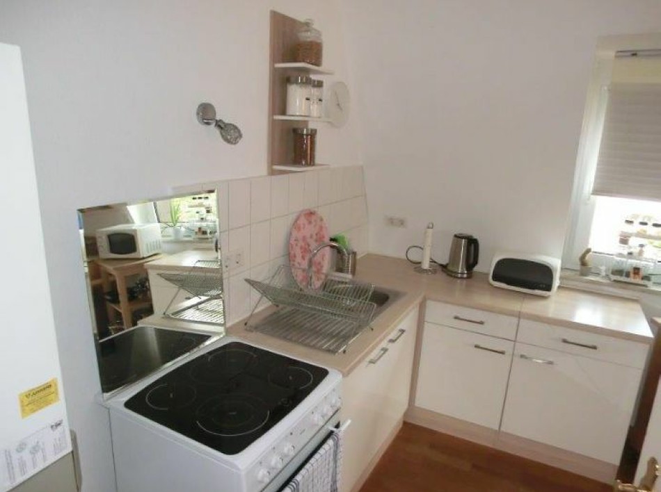 Attraktive 1,5 Zimmer Dach-Wohnung **direkte nähe zur Uni Klinik** - Foto 4