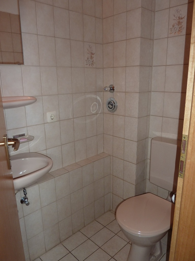 Moderne 3 Zimmer Wohnung mit Terrasse in schöner Lage - Photo 1