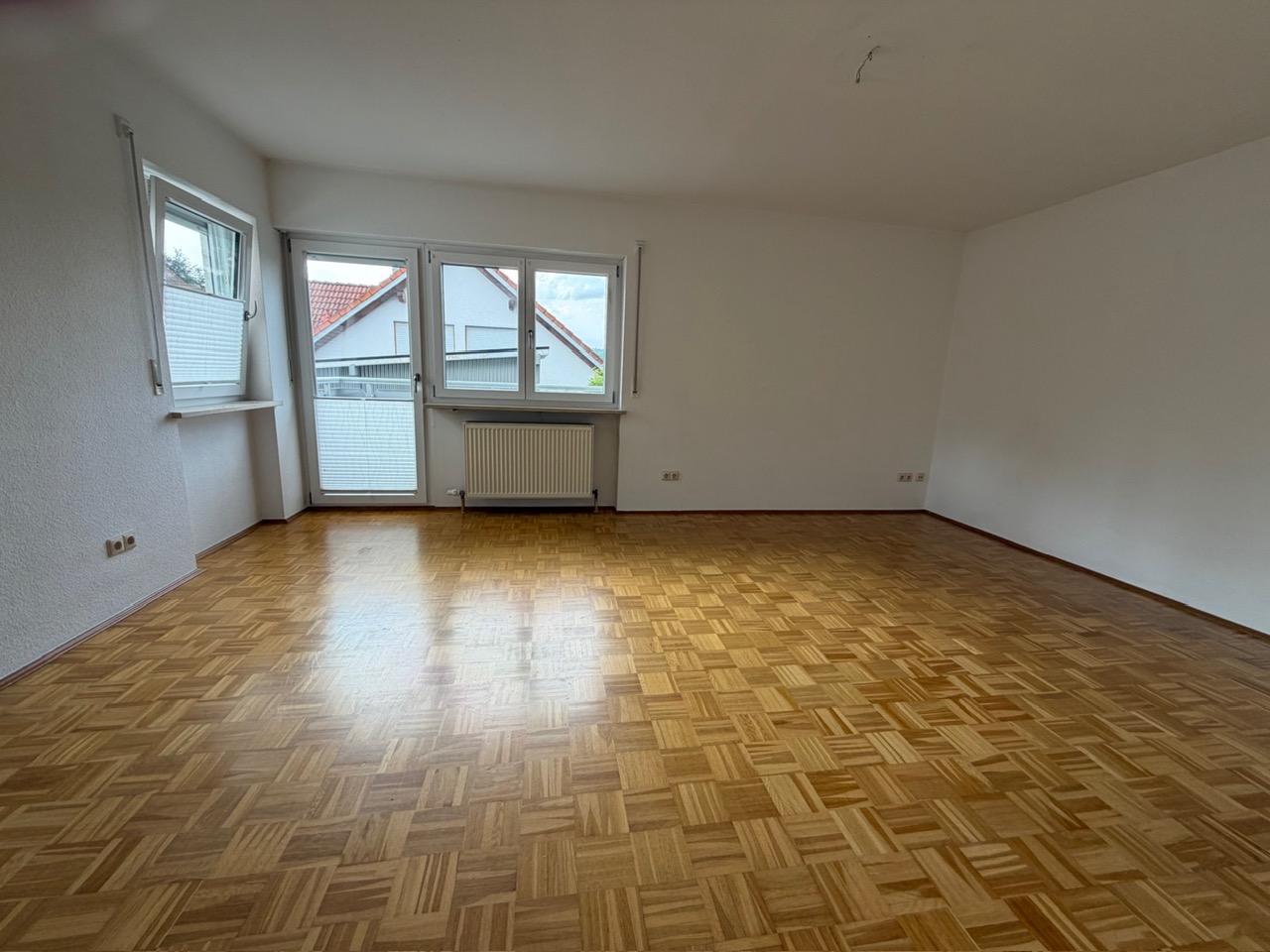 Moderne 3 Zimmer Wohnung mit Balkon in schöner Lage - Photo 1
