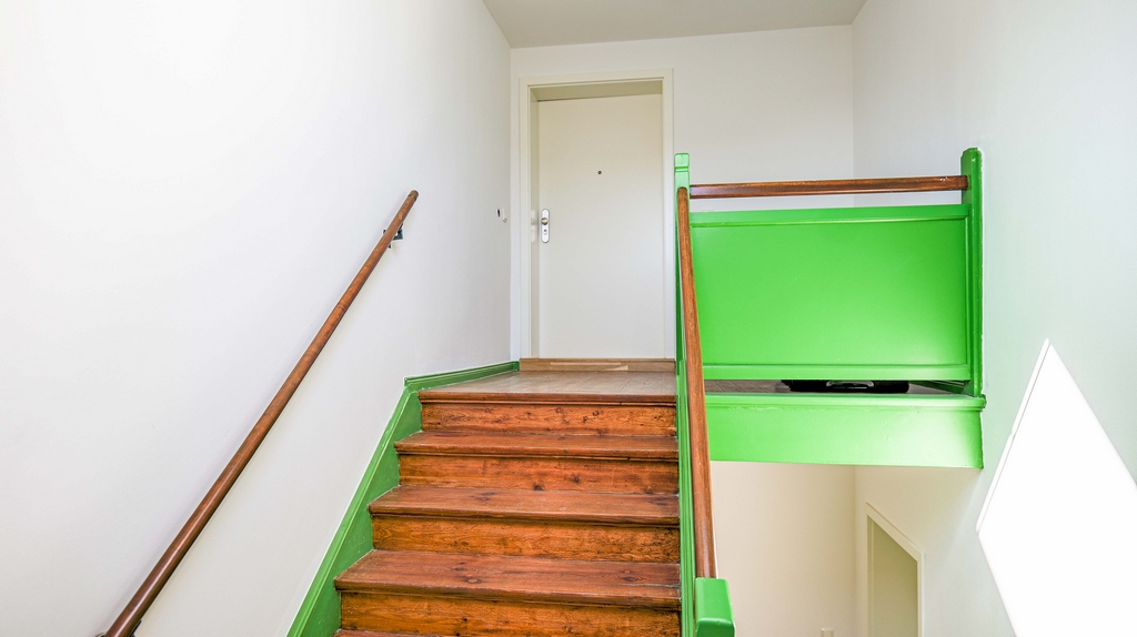 Hausflur und Wohnungseingangstür