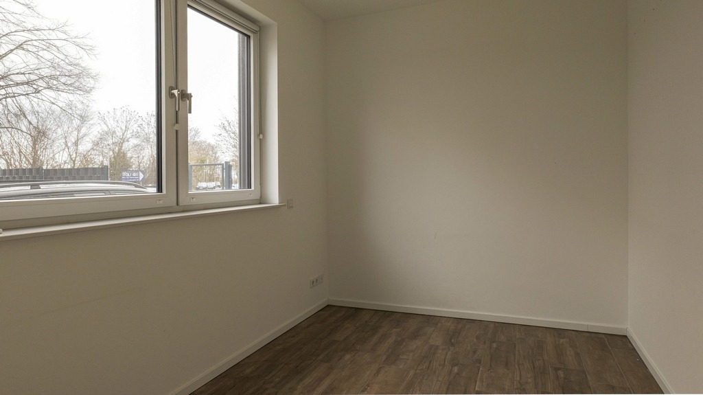 Helles Arbeitszimmer im EG