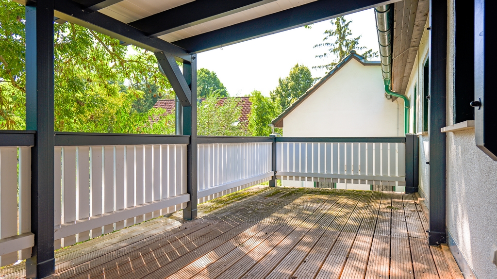 113 m² mit historischem Echtholzboden, großem Balkon & naturnah in Leipzig-Lützschena
