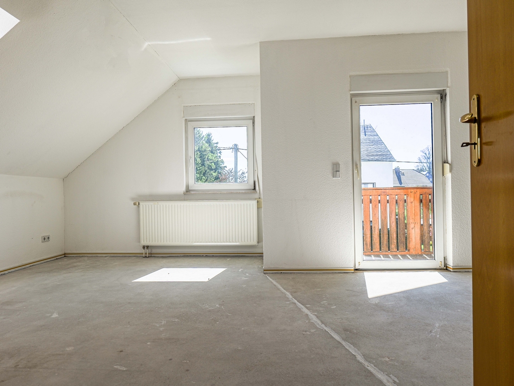 Helles Schlafzimmermit Balkon