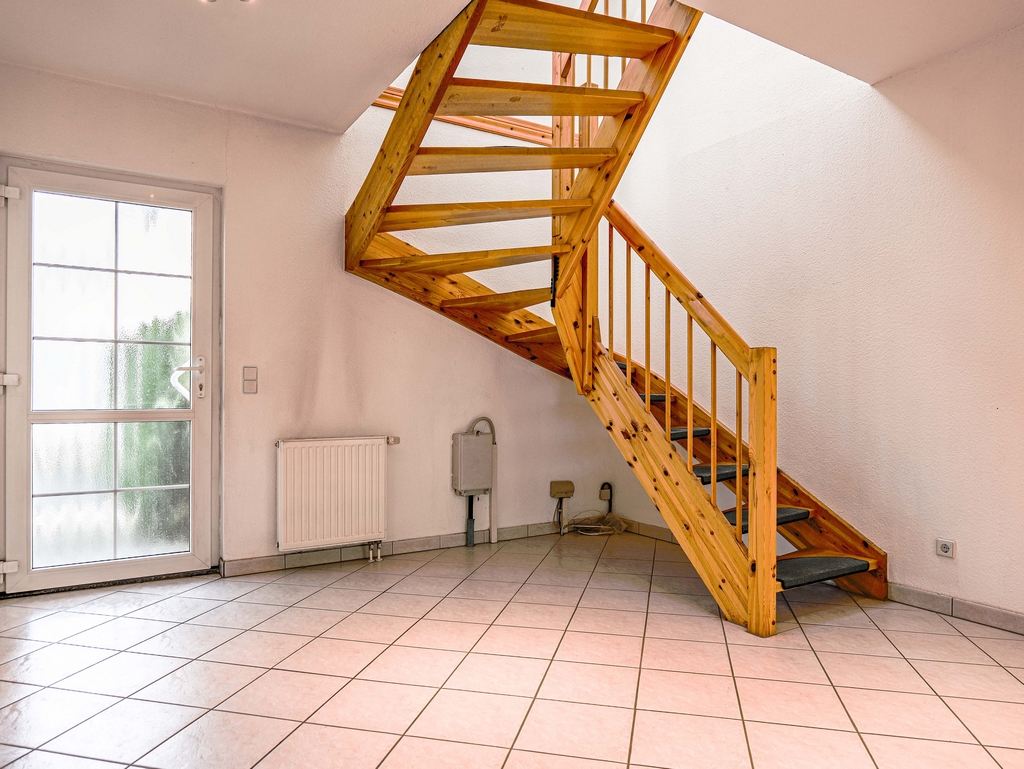 Schöne Echtholztreppe