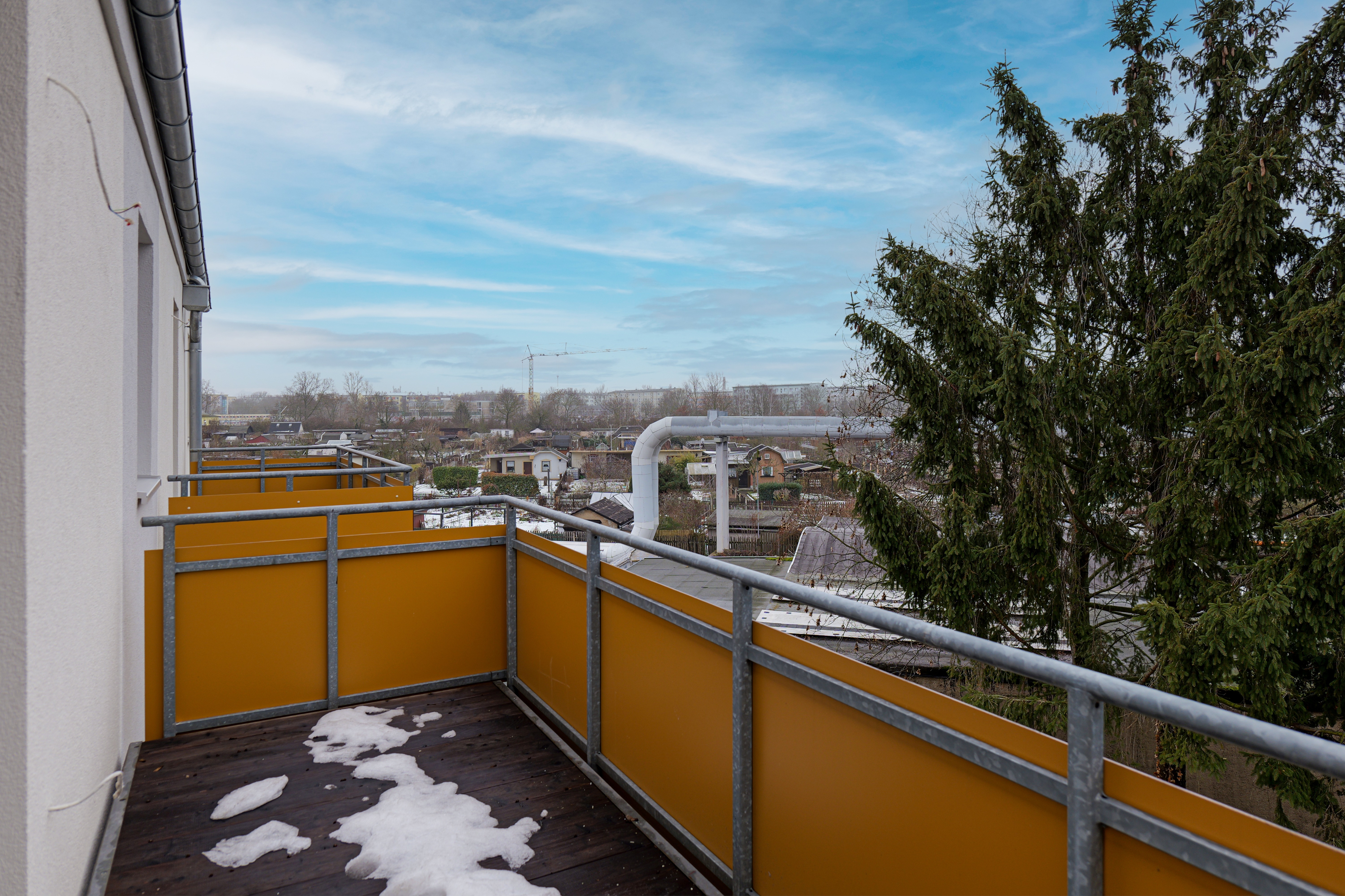 Blick vom Balkon ins Grüne