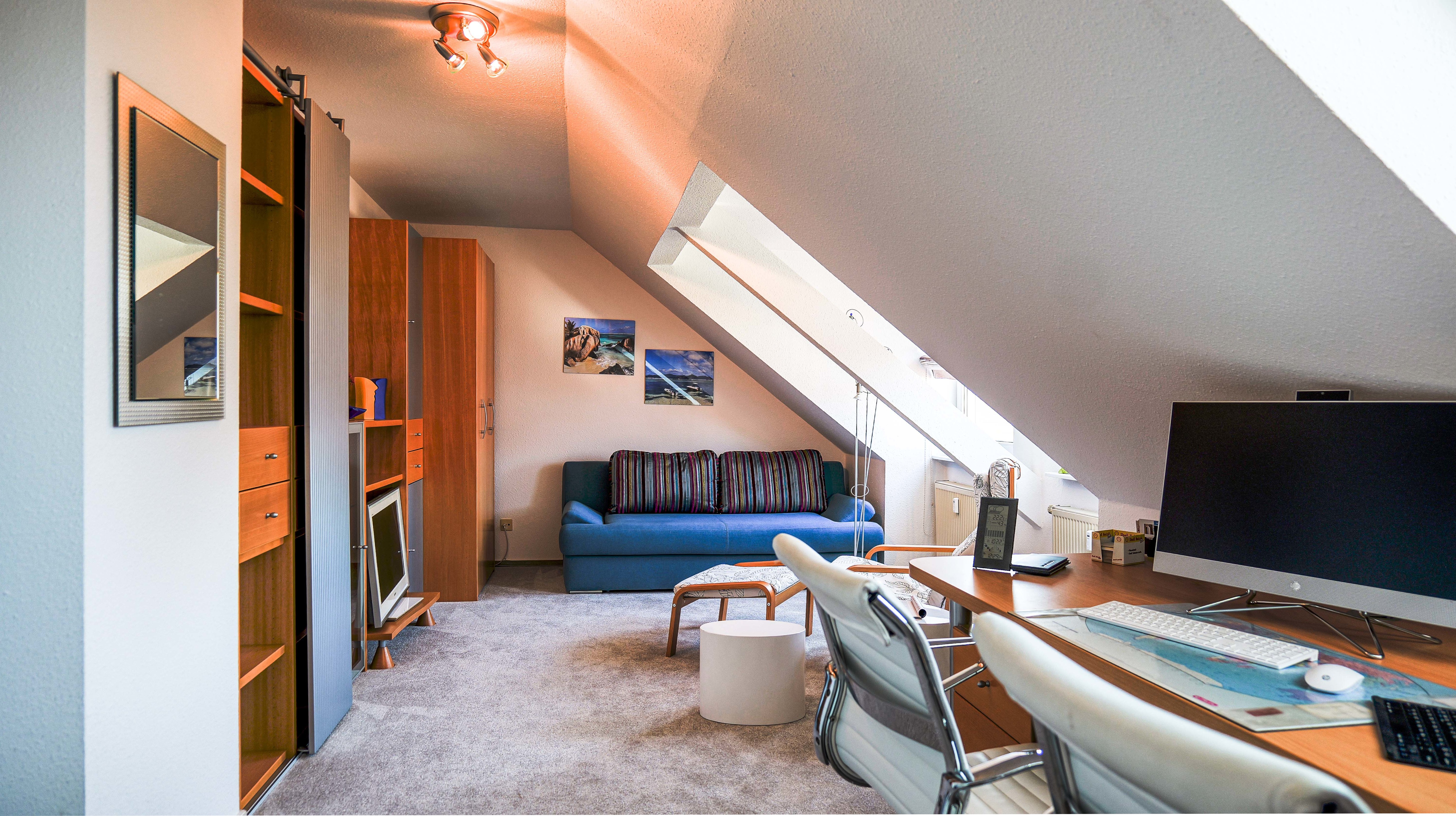 Blick ins helle Kinderzimmer