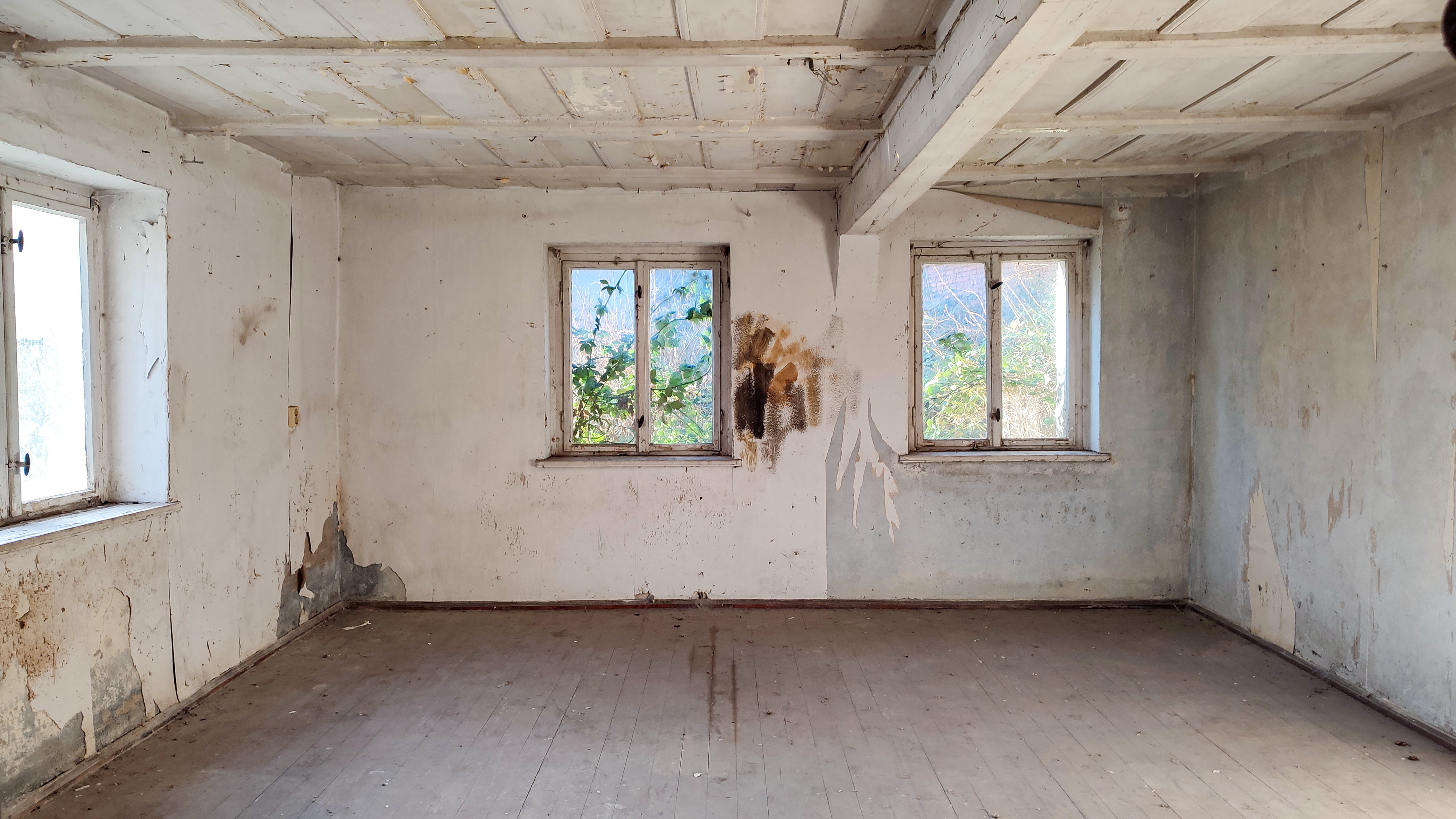 Großes Zimmer im Erdgeschoss