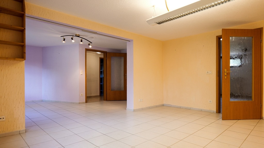 Keller 2 großes Zimmer 1