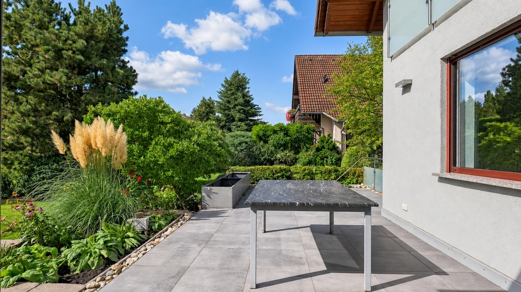 EG Wohnzimmer Blick auf die Terrasse