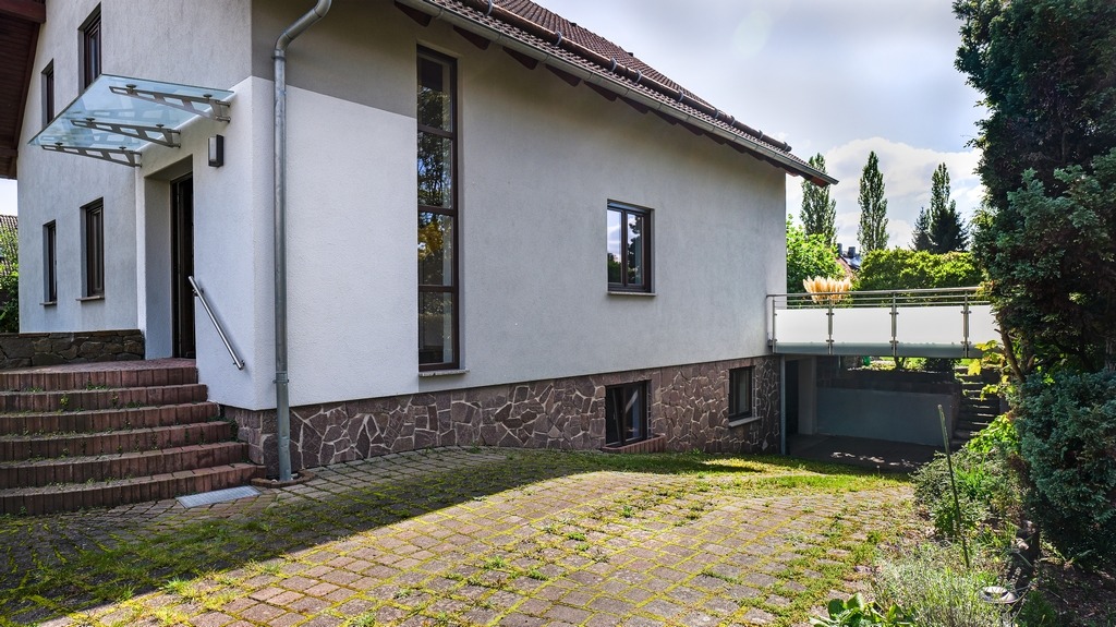 Haus von der Seite 1