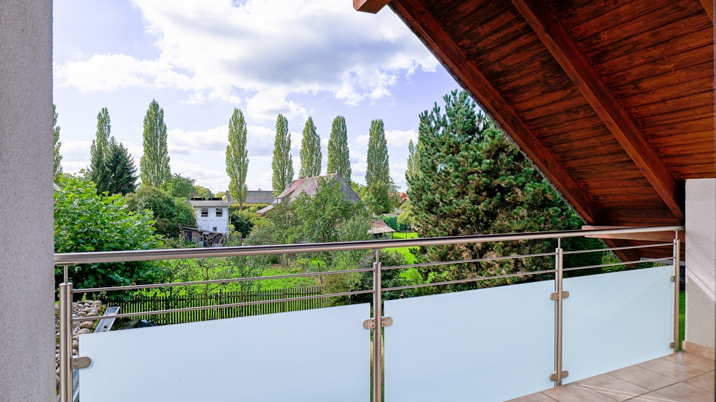 1. OG Schlafzimmer Balkon 2