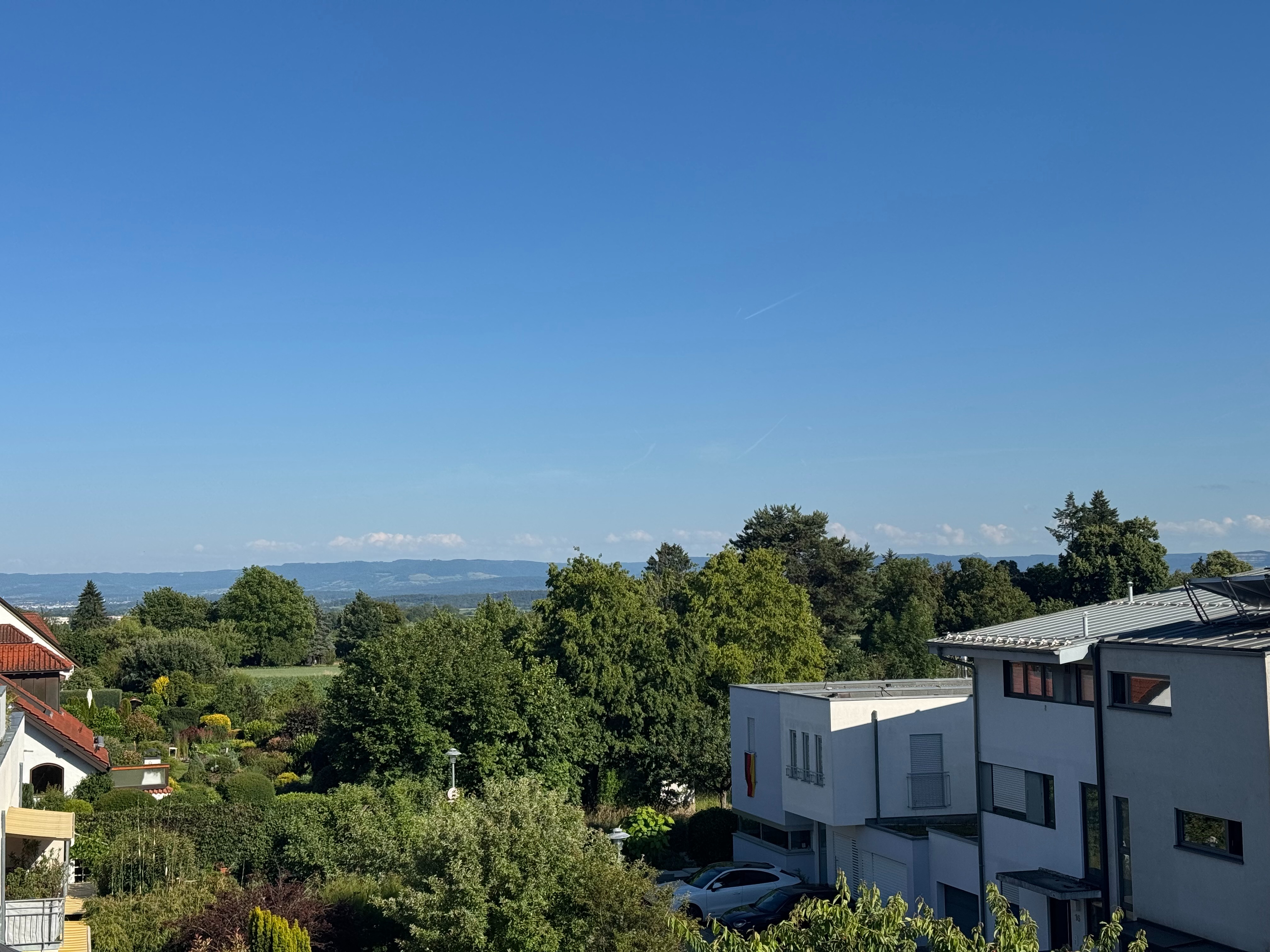 *Provisionsfrei*  4-Zi. DG Whg, großer Balkon,TG und barrierefreier Zugang in Ostfildern-Ruit
