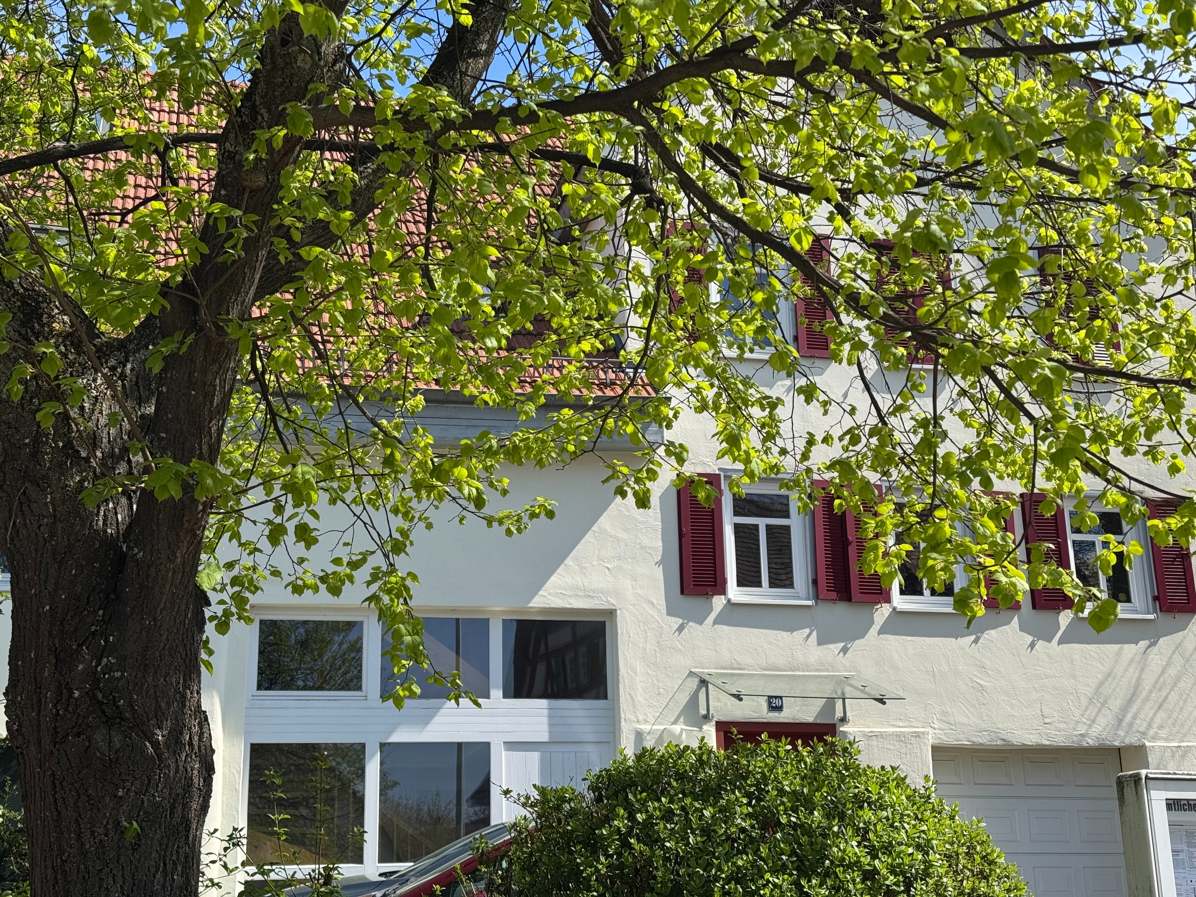 Stilvoll wohnen im kernsanierten Fachwerkhaus mit Garten, Terrasse & Balkon