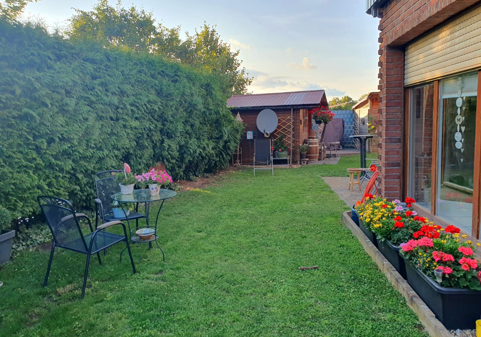 Attraktives Mehrparteienhaus in Dormagens Bestlage – Ideal für Kapitalanleger und Eigennutzer