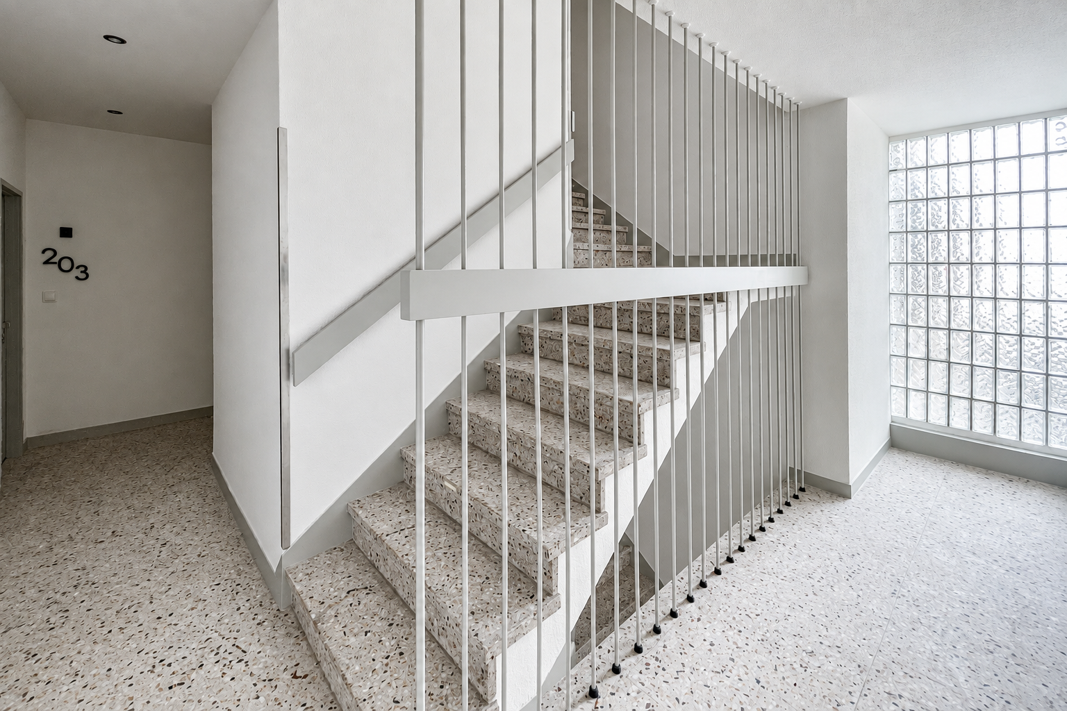 ERSTBEZUG – 5,5 Zimmer – Aufzug – Bermudadreieck / Schauspielhaus - Foto 2