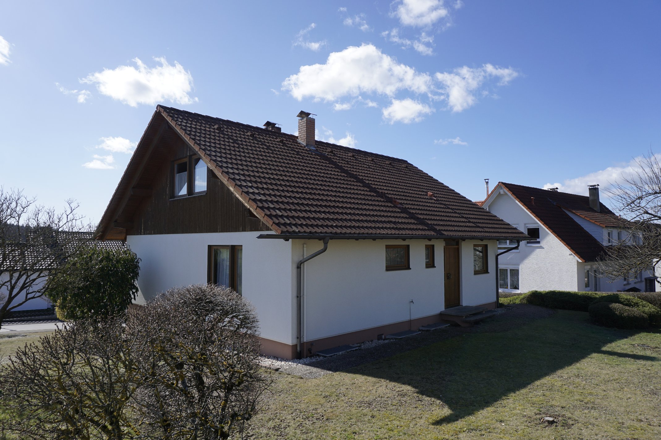 VERKAUFT !!! Albblick in Ortsrandlage, Einfamilienhaus mit Balkonen