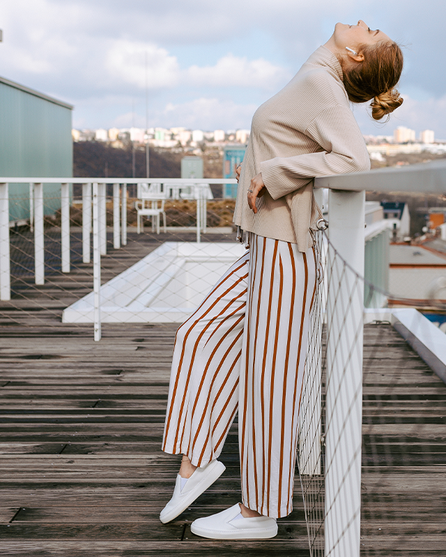 Aside background image