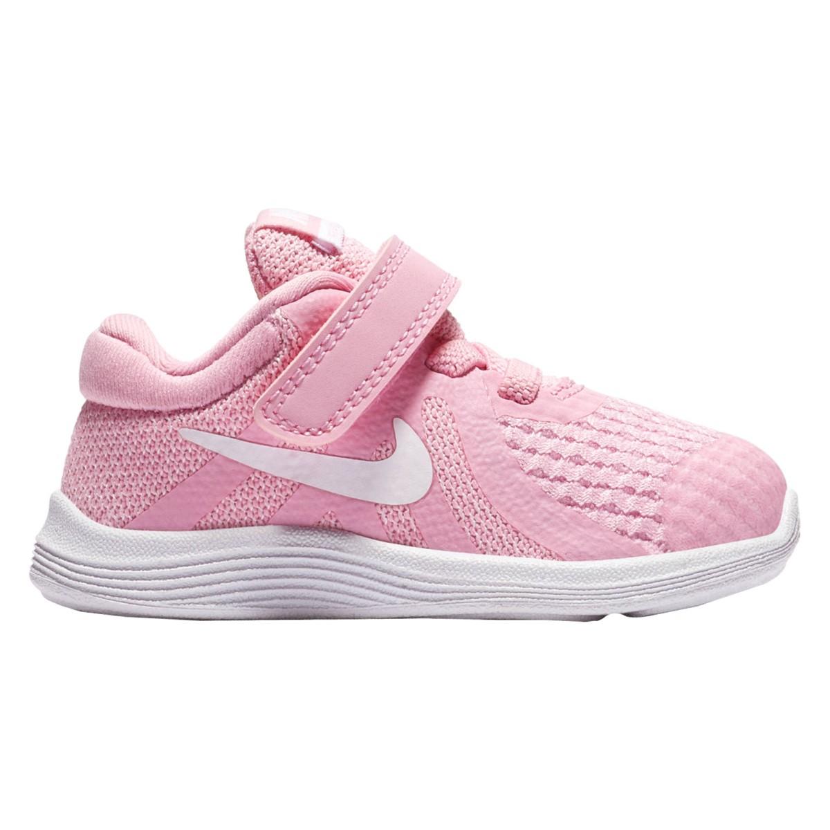 nike revolution 4 22