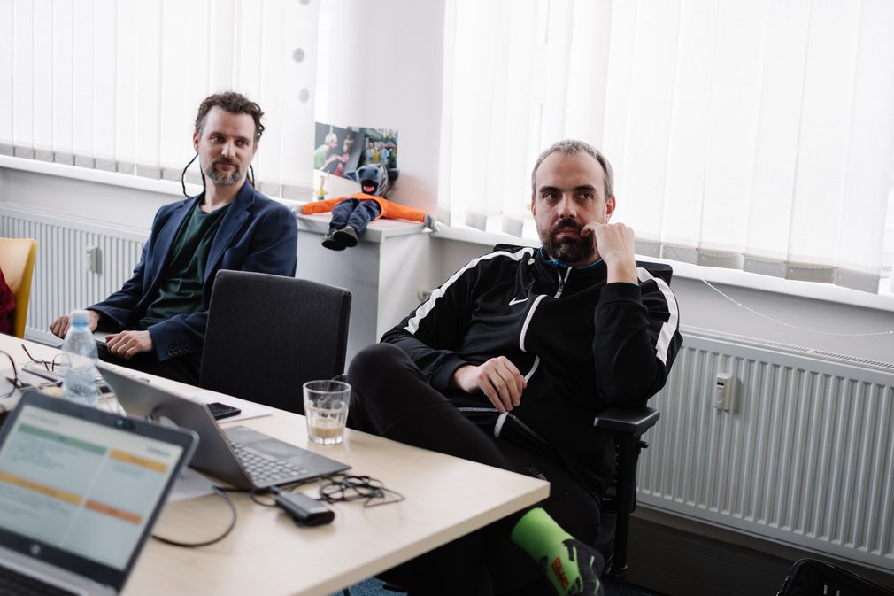 Naš CEO před vyběhnutím na pravidelnou čistku hlavy