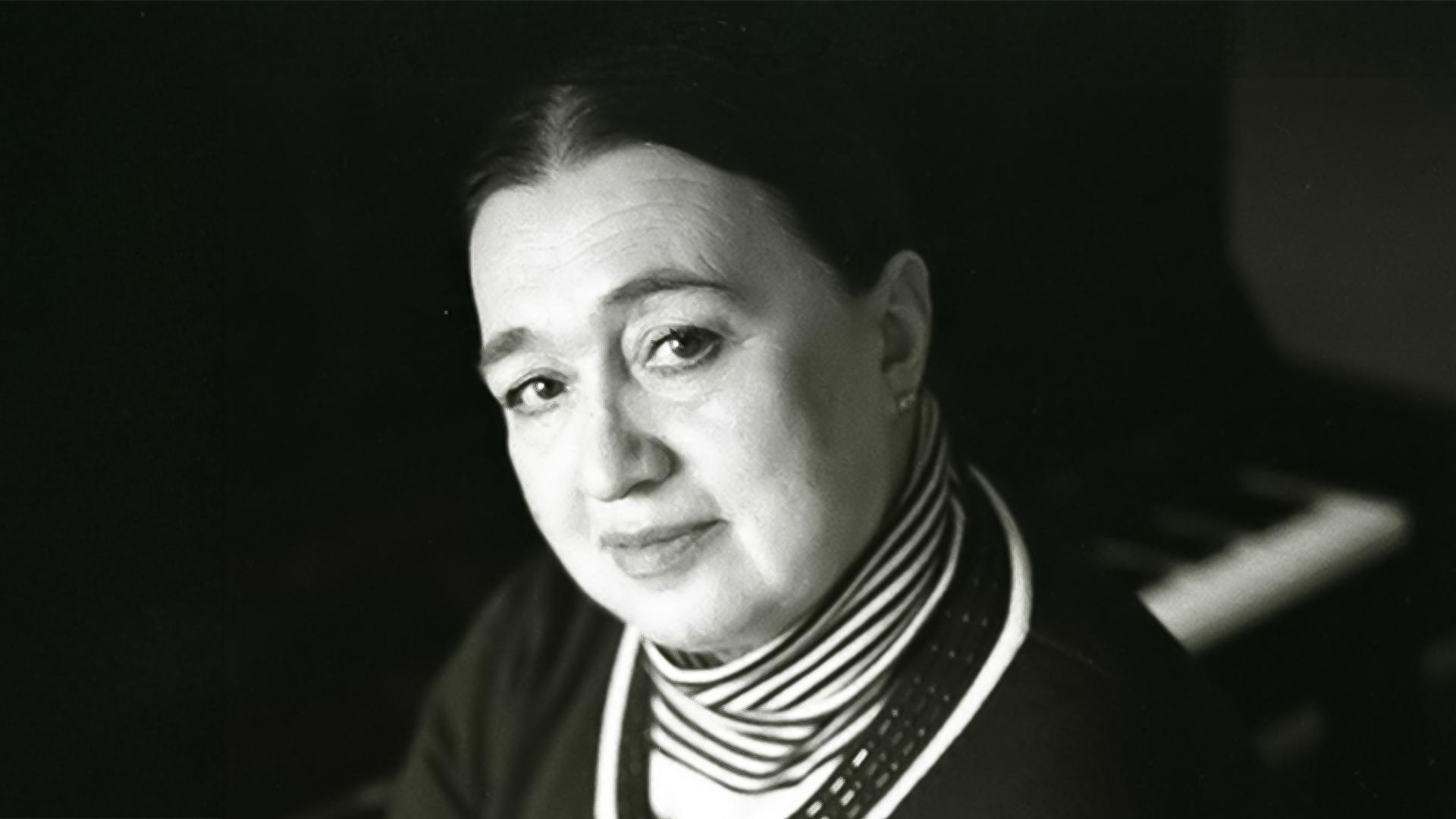 Header image of page : VIKTORIA POSTNIKOVA
